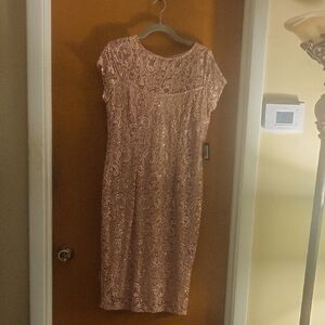 MARINA Lace Midi Dress in Pink